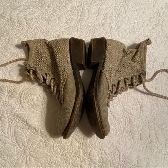 DIRTY LAUNDRY WOVEN BOOTIES, Size 7 - Picture 9 of 9